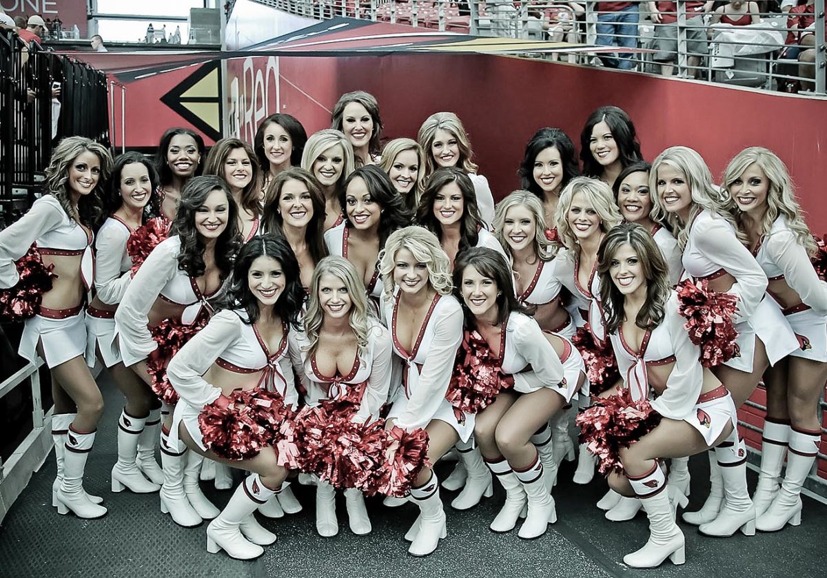 02-Vanessa-Game-Team_Pic-YP4_4653.jpg